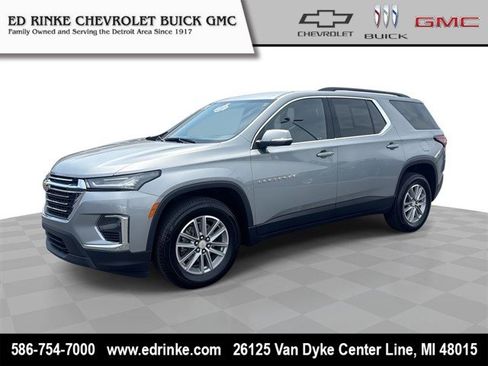 Used 2023 Chevrolet Traverse LT FWD image 1