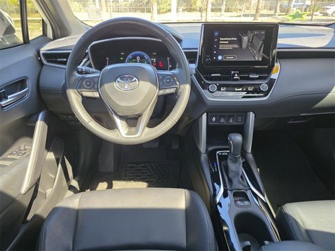 Used 2023 Toyota Corolla Cross SE w/ Convenience Package image 7