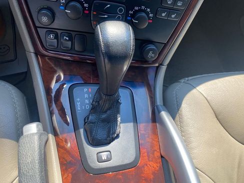 Used 2007 Volvo XC70 image 15