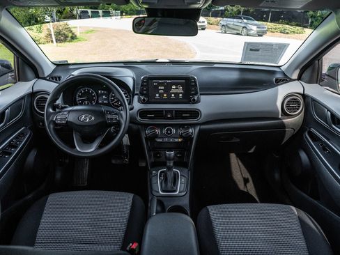 Used 2021 Hyundai Kona SE FWD image 21