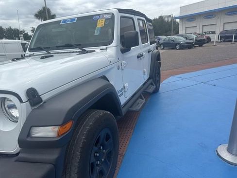 Used 2018 Jeep Wrangler Unlimited Sport S AWD/4WD image 6