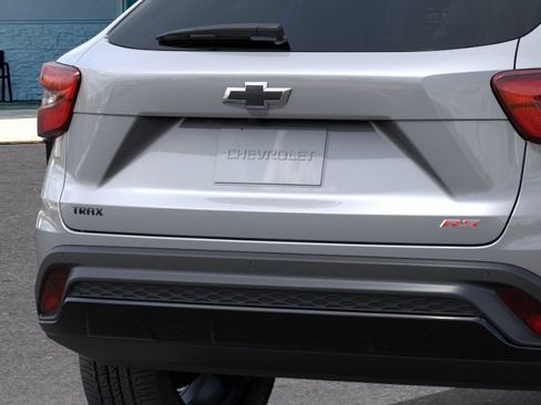 New 2026 Chevrolet Trax RS w/ Sunroof Package FWD image 14