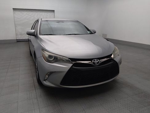 Used 2015 Toyota Camry SE FWD image 14