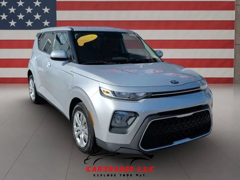 Used 2020 Kia Soul LX FWD image 3