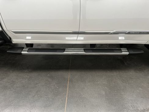 Used 2024 Chevrolet Silverado 3500 High Country w/ High Country Premium Package AWD/4WD image 15