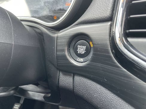 Used 2019 Jeep Grand Cherokee Altitude AWD/4WD image 26