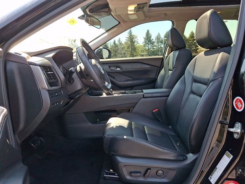 Certified 2023 Nissan Rogue SV w/ SV Premium B Package image 13