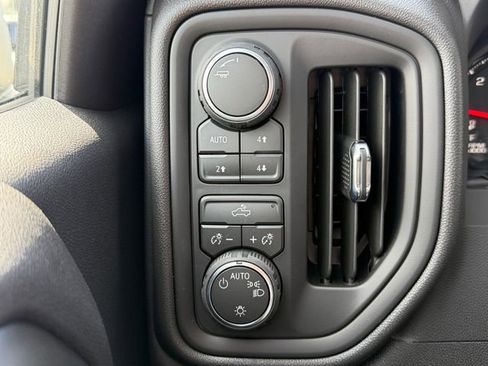 New 2026 Chevrolet Silverado 1500 Custom Trail Boss w/ LPO, Dark Essentials Package image 18