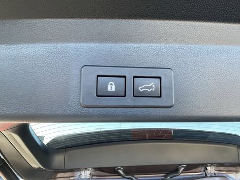 Used 2020 Subaru Ascent Premium w/ Convenience Package image 35