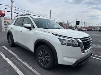 Used 2023 Nissan Pathfinder SV w/ SV Premium Package video 2