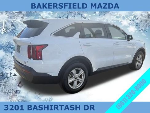 Used 2023 Kia Sorento LX image 5