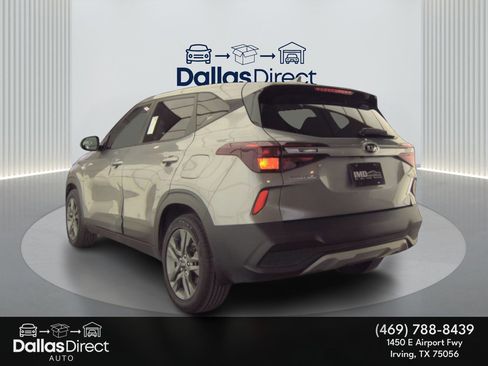 Used 2021 Kia Seltos LX image 8