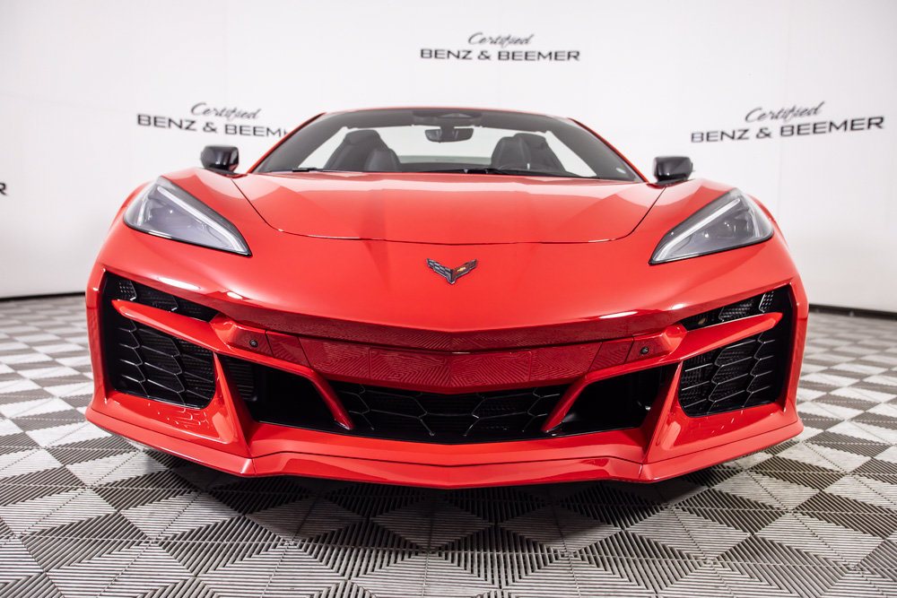 Used 2025 Chevrolet Corvette E-Ray w/ Stealth Interior Trim Package AWD/4WD image 7