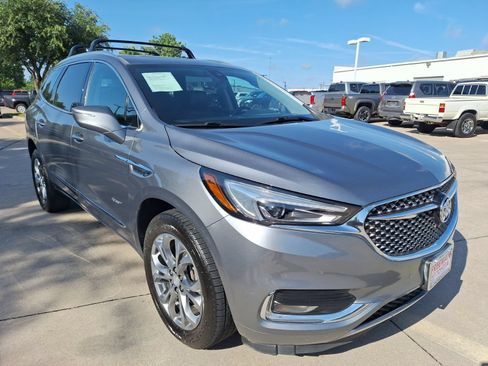 Used 2020 Buick Enclave Avenir FWD image 8