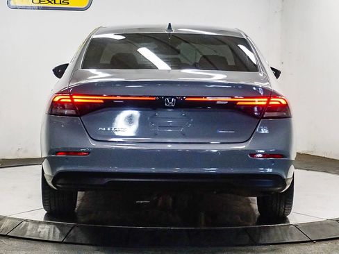 Used 2025 Honda Accord EX-L image 3