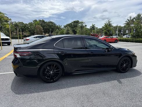 Used 2021 Toyota Camry XSE FWD image 4