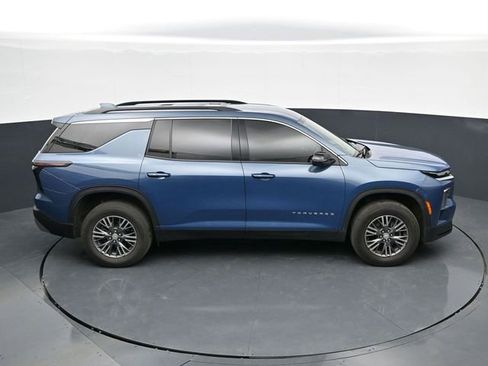 Used 2024 Chevrolet Traverse LT AWD/4WD image 32