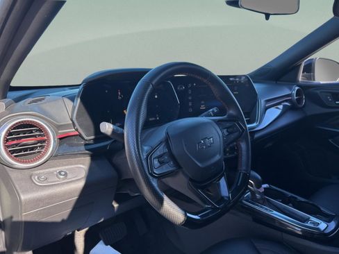 Used 2024 Chevrolet Trax RS w/ Driver Confidence Package image 20