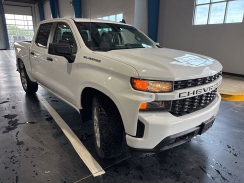 Used 2022 Chevrolet Silverado 1500 Custom w/ Safety Confidence Package AWD/4WD image 18