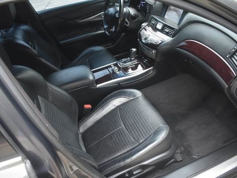 Used 2013 INFINITI M37 w/ Premium Pkg image 10