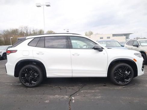 New 2026 Volkswagen Tiguan SE R-Line image 4