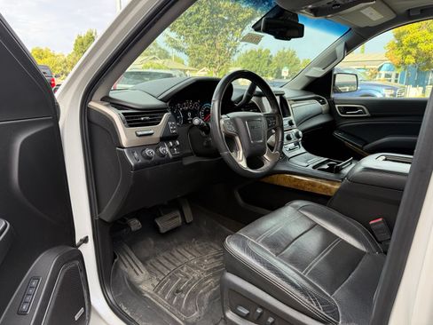 Used 2017 GMC Yukon XL Denali w/ Open Road Package AWD/4WD image 9