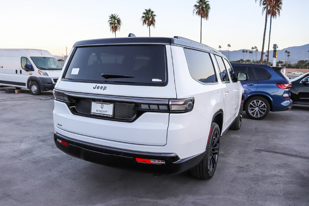 New 2026 Jeep Grand Wagoneer L Summit AWD/4WD image 9