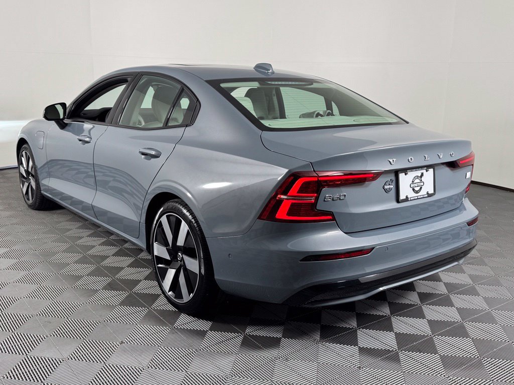 Certified 2024 Volvo S60 T8 Plus AWD/4WD image 10