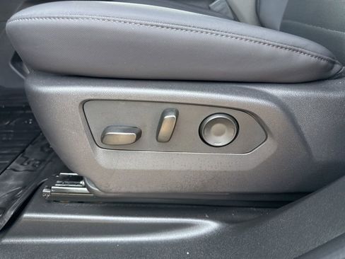 Used 2025 GMC Hummer EV 2X w/ LPO, Sport Package image 10