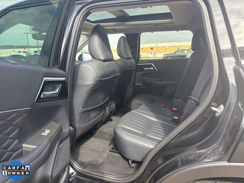 Used 2025 Mitsubishi Outlander SEL image 25
