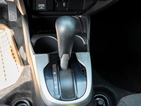 Used 2015 Honda Fit EX image 25