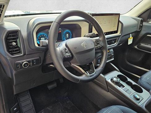 Used 2025 Ford Bronco Sport Heritage w/ Convenience Package image 3