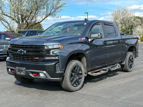 Used 2022 Chevrolet Silverado 1500 LT Trail Boss w/ Bed Protection Package image 3