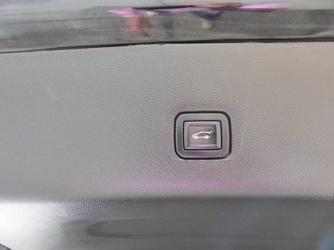Used 2020 Chevrolet Traverse RS FWD image 43