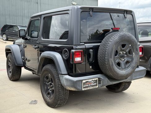 Used 2020 Jeep Wrangler Sport AWD/4WD image 4
