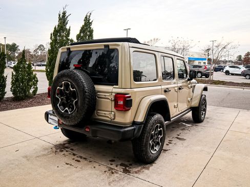 Used 2022 Jeep Wrangler Unlimited Rubicon 4xe w/ Steel Bumper Group image 11