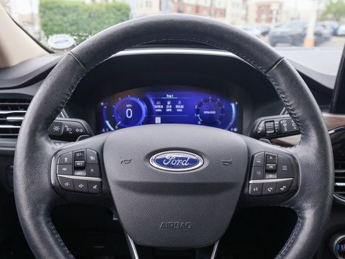 Used 2020 Ford Escape Titanium AWD/4WD image 23