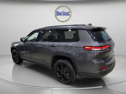 Used 2021 Jeep Grand Cherokee L Laredo image 2