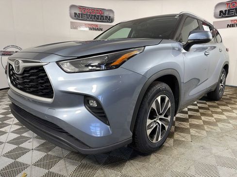 Used 2023 Toyota Highlander XLE FWD image 8