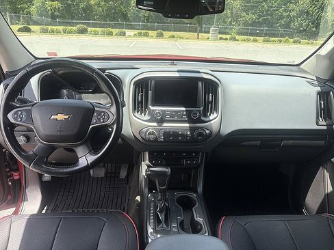 Used 2016 Chevrolet Colorado Z71 AWD/4WD image 10