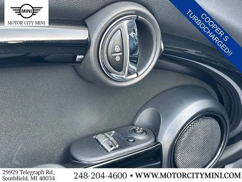 Used 2017 MINI Cooper S image 18