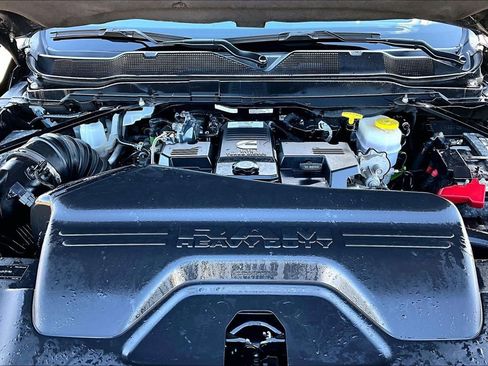 Used 2019 RAM 3500 Laramie image 9