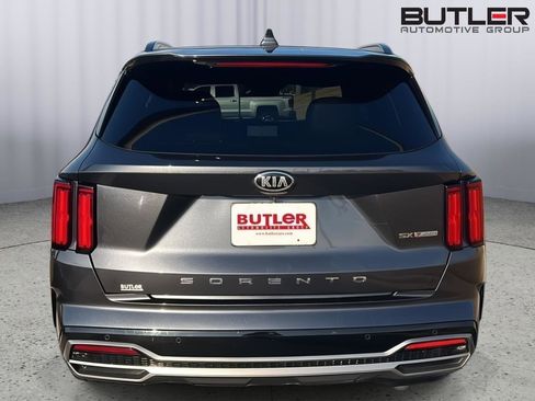 Used 2021 Kia Sorento SX image 5