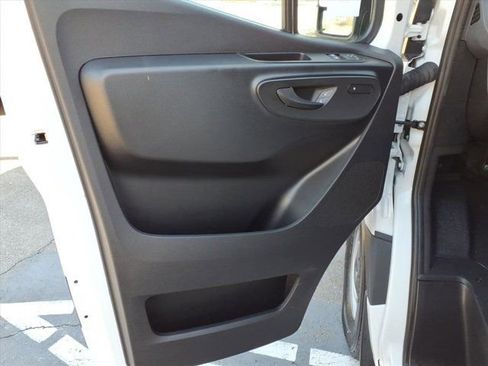 New 2025 Mercedes-Benz Sprinter 2500 image 13