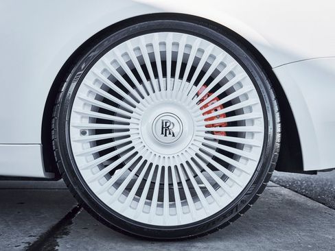 Used 2019 Rolls-Royce Wraith image 20