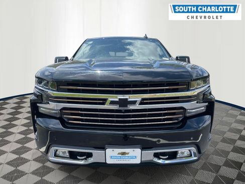 Used 2020 Chevrolet Silverado 1500 High Country w/ Technology Package AWD/4WD image 2
