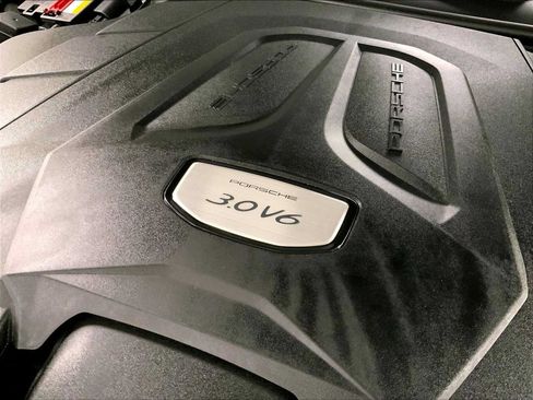 Used 2021 Porsche Cayenne AWD/4WD image 33