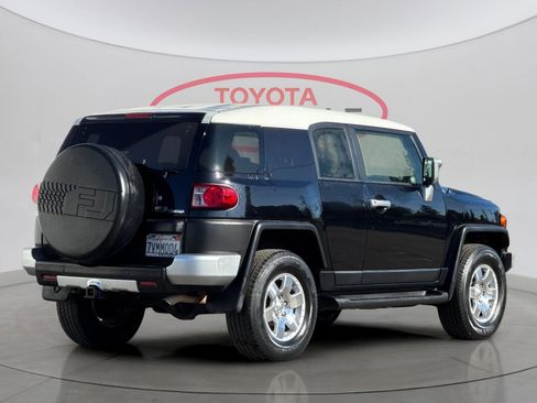 Used 2008 Toyota FJ Cruiser 4WD image 3