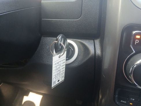 Used 2023 RAM 1500 Classic SLT w/ Trailer & Traction Group AWD/4WD image 19