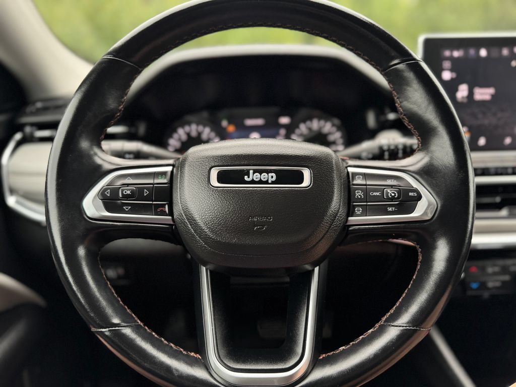 Used 2022 Jeep Compass Limited AWD/4WD image 17